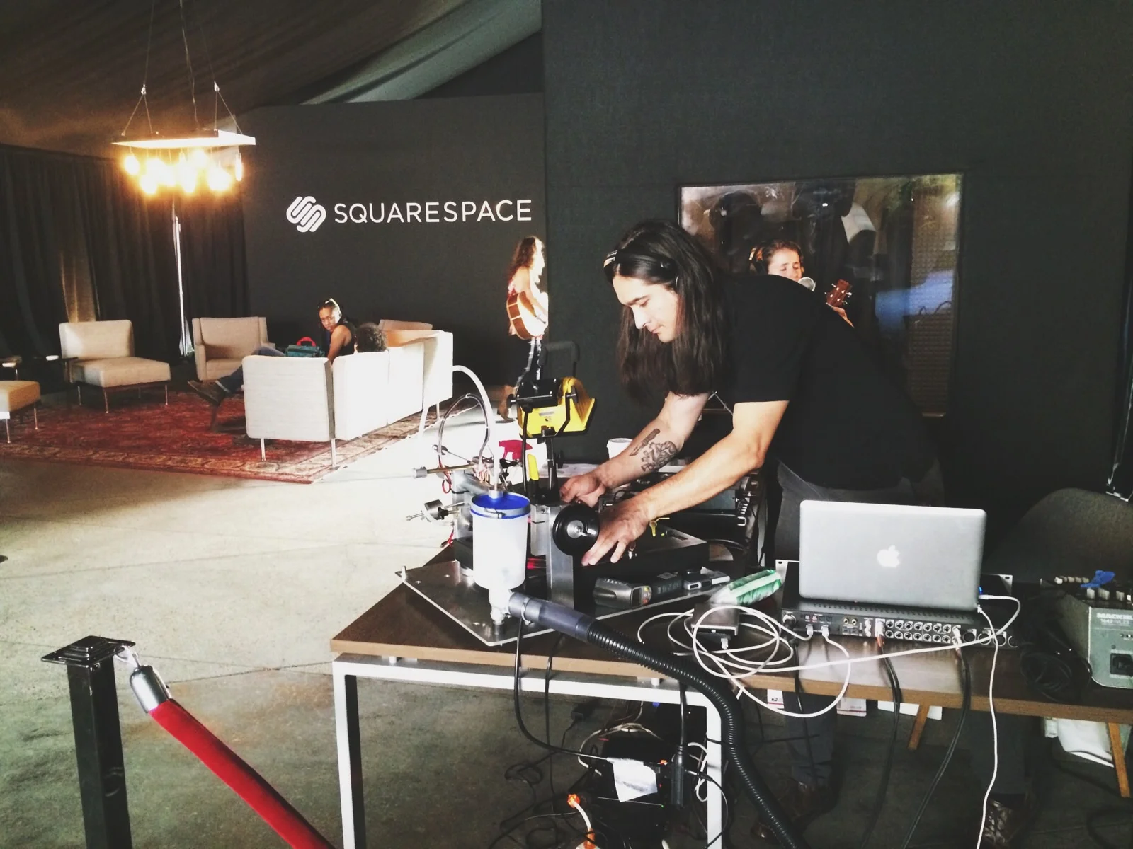 Wes Wolfe doin' his thing with the vinyls!