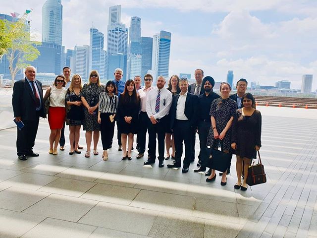 Exploring Singaporean business hotspot, the place with most business-friendly regulations in the world according to World Bank #singaporeimmersion #asiaimmersion #mbatrek #globalimmersionweek #legacyventures #travel #studyabroad