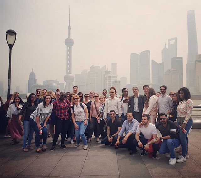 Extended Labour day holidays and excited MBAs on the Bund in Shanghai #chinastudytour #studytours #globalimmersionweek #legacyventures #huangpuriver #chinatrek #mbastudytour #chinatour #shanghai #travel