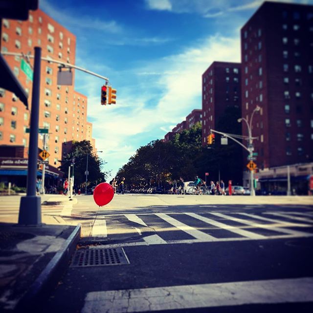 Stay safe #nicenewyorkers and #happyhalloween . . . . . #nyc #manhattan #nyclife #nychalloween #it #youllfloattoo #float #pennywise