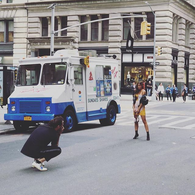 You know the seasons are changing when #NYFW photos are being taken next to an ice cream truck. #nyc •
•
•
•
•
#manhattan #summervibes #fallvibes #fallnyc #fashion #photoshoot #streetphotography