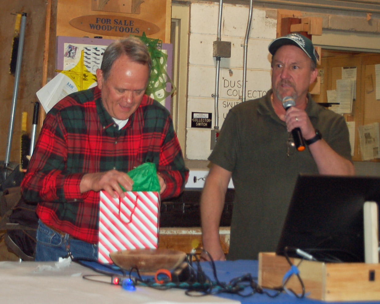 25 Bill and Linford.jpg
