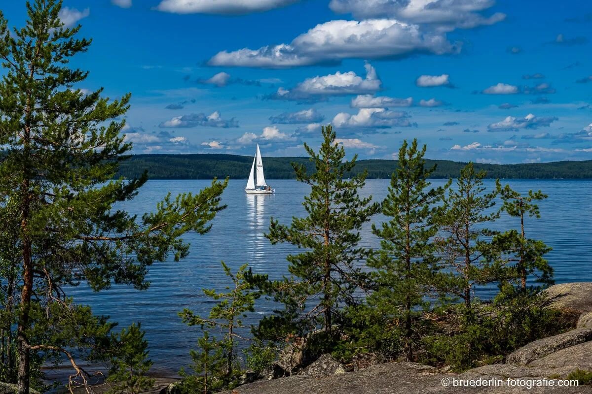#finlandpower #sailing⛵️ #lakelife #landscape #trees #islands #sailingboat #silence #lakep&auml;ij&auml;nne #lake#nikon_photography