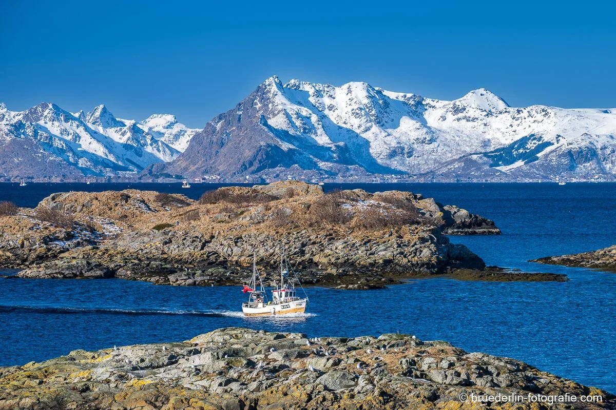 @lofoten #norwaynature #norway #landscape #fjordlandscape #fjordnorway #fisherboat #rockformation #rocks