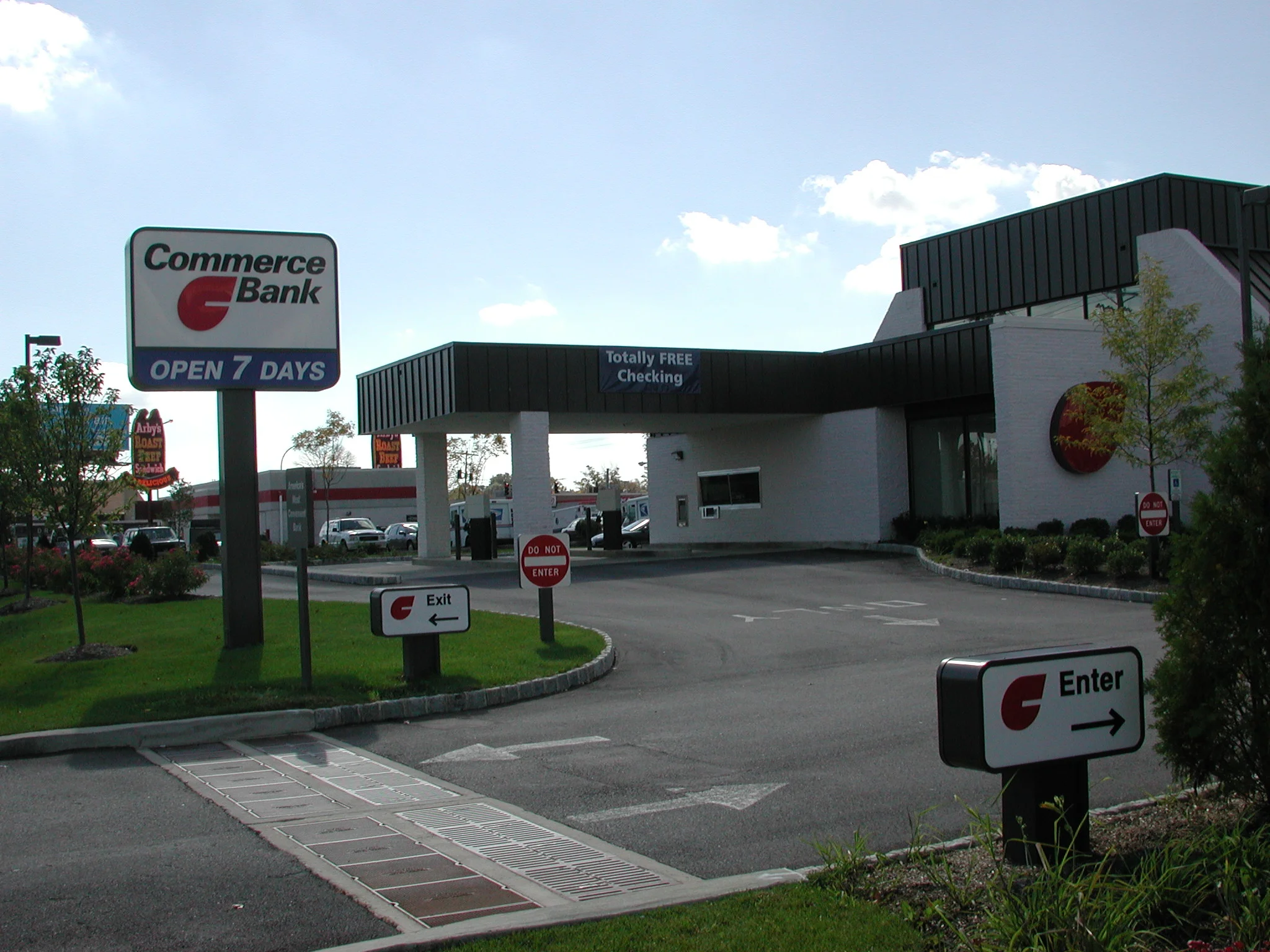 Commerce Bank 2131a.JPG