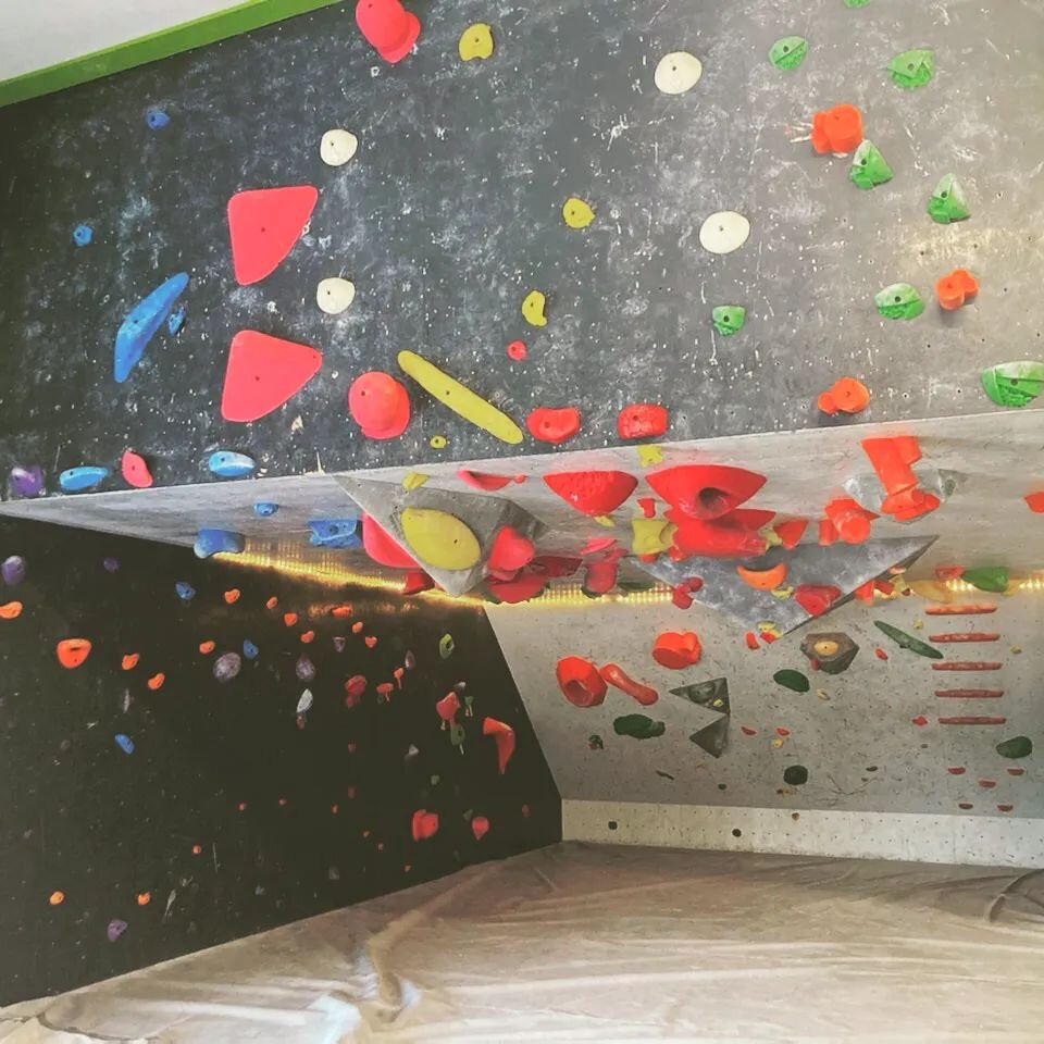 *ALL NEW ROUTES IN THE CAVE*

Here's what we've got:
1 - VB
1 - V0
1 - V3
2 - V4
3 - V5
2 - V6
1 - V7
1 - V8

#shastastrong #shastarockclub #shastacountysports #boulderingym #cave #climbers #reddingactivities #rockclimbing