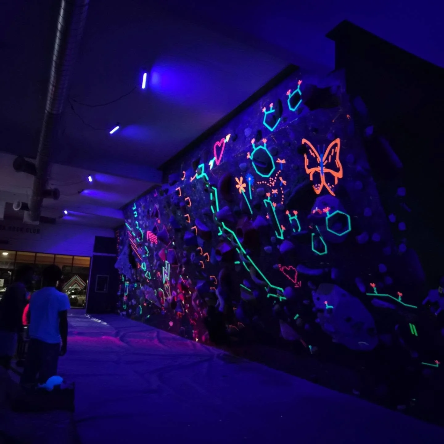 Another wonderful night of black light climbing! 🌌 Thank you to everyone who showed up for our annual event ✨ from all the art to all of the partner climbs, it was truly another great night and we hope to see you all on the next one! 

#rockclimb #r