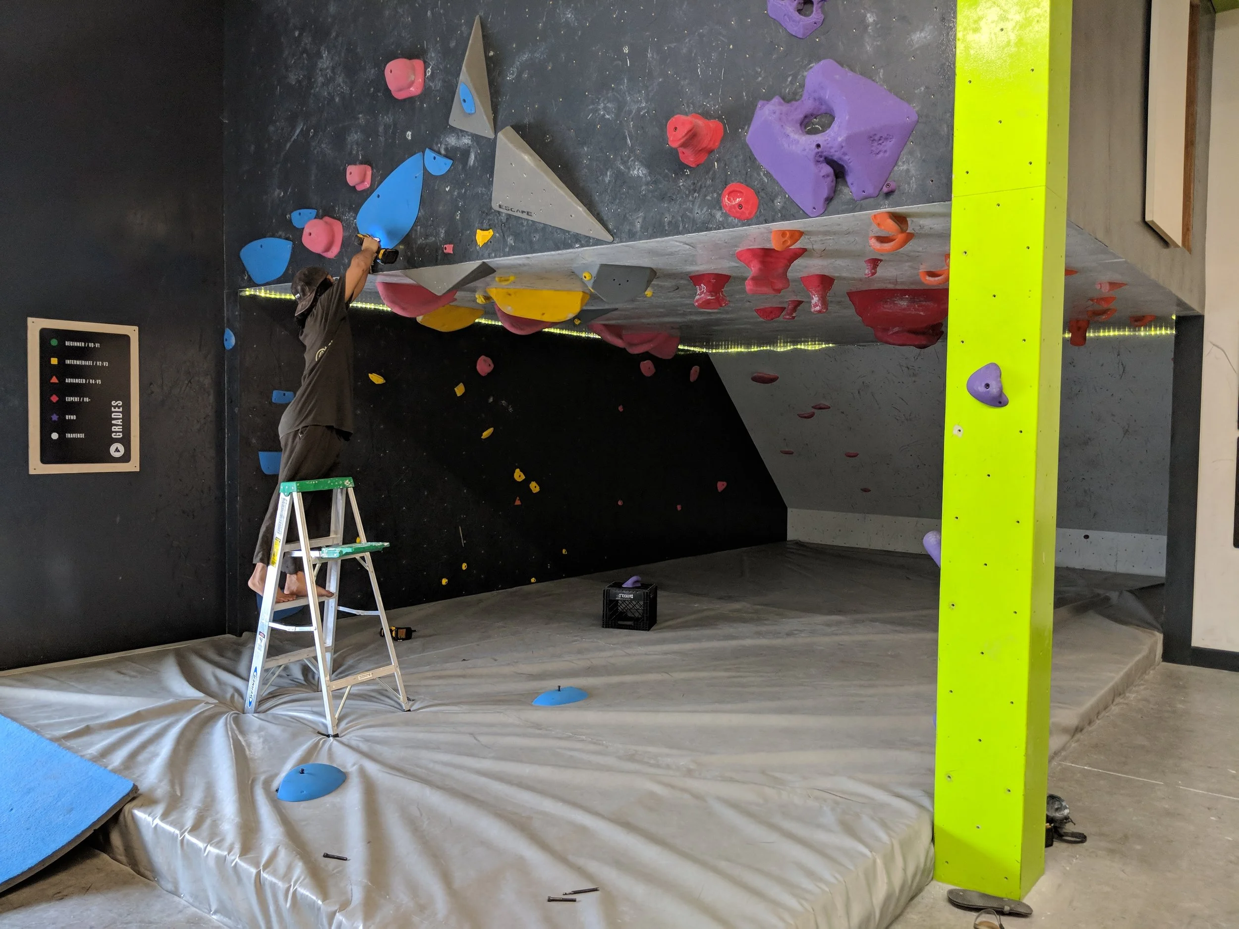 redding-rock-club-climbing-wall.jpg