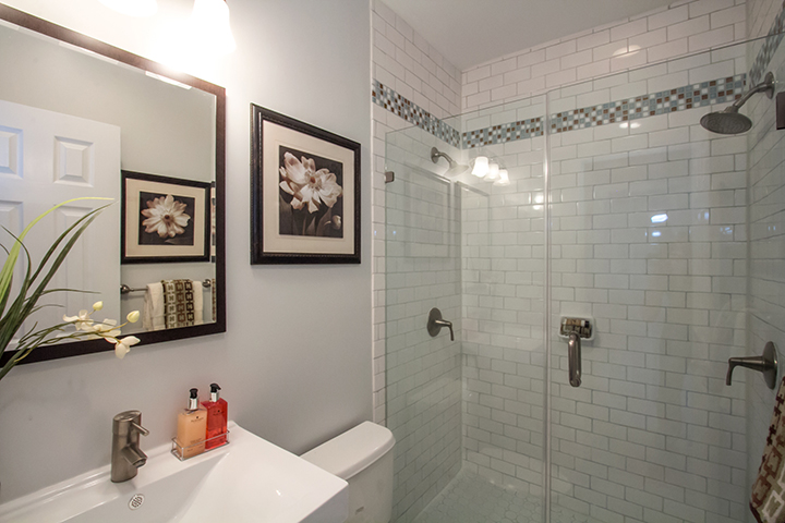 400Farragut-master-bath.jpg