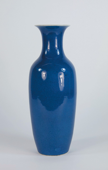 LATE-QING-DYNASTY-ROLEAU-VASE.png