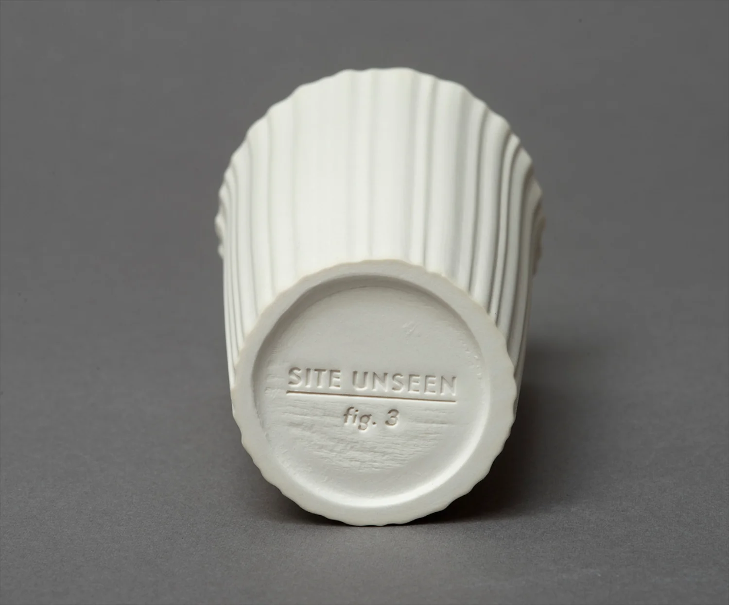 Souvenir tumbler (fig. 3), Site Unseen