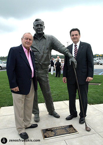 Arnold Palmer, Latrobe, portrait statue