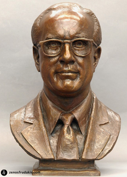 Dr. Stone, portrait bust