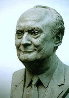 George Hillenbrand, portrait bust
