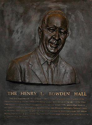 Henry L. Bowden, academia sculpture