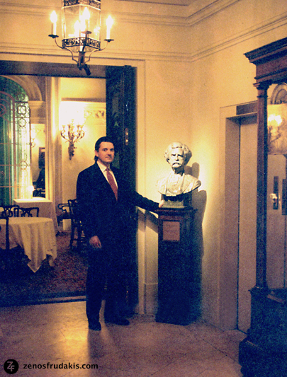   Zenos Frudakis and  Mark Twain &nbsp;sculpture bust at the Lotos Club, New York City.  