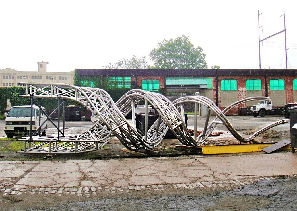 Construction of Gateway Sculpture