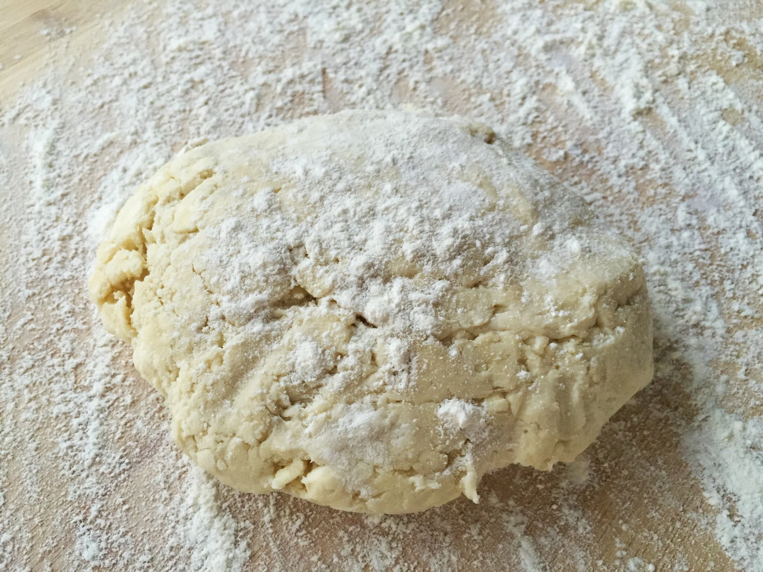 Pie crust pastry, ready to roll.