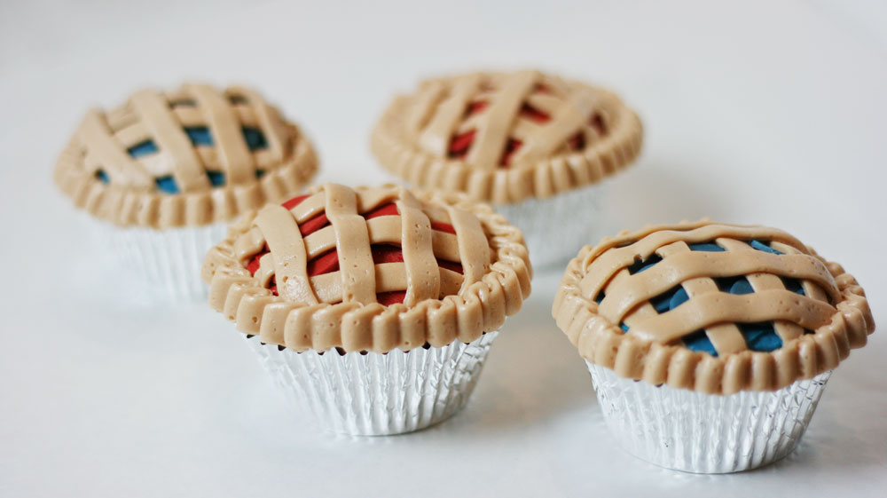 We'll decorate each cupcake to look like a pie, just like this!
