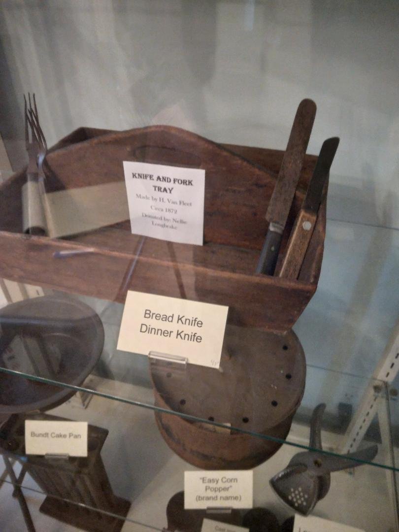 knofe and fork tray.jpg