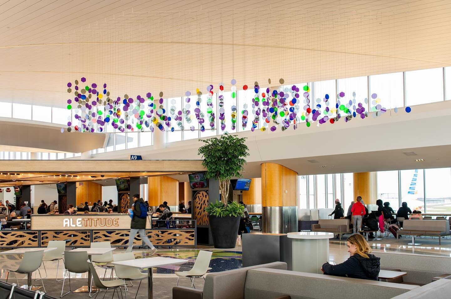 &ldquo;Facets 3&rdquo; hangin&rsquo; at @flygrford. A celebration of city life with deep purples and grays, and a sprinkle of accent colors.

#jeffreyaugustinesongco #hangingsculpture #airportart