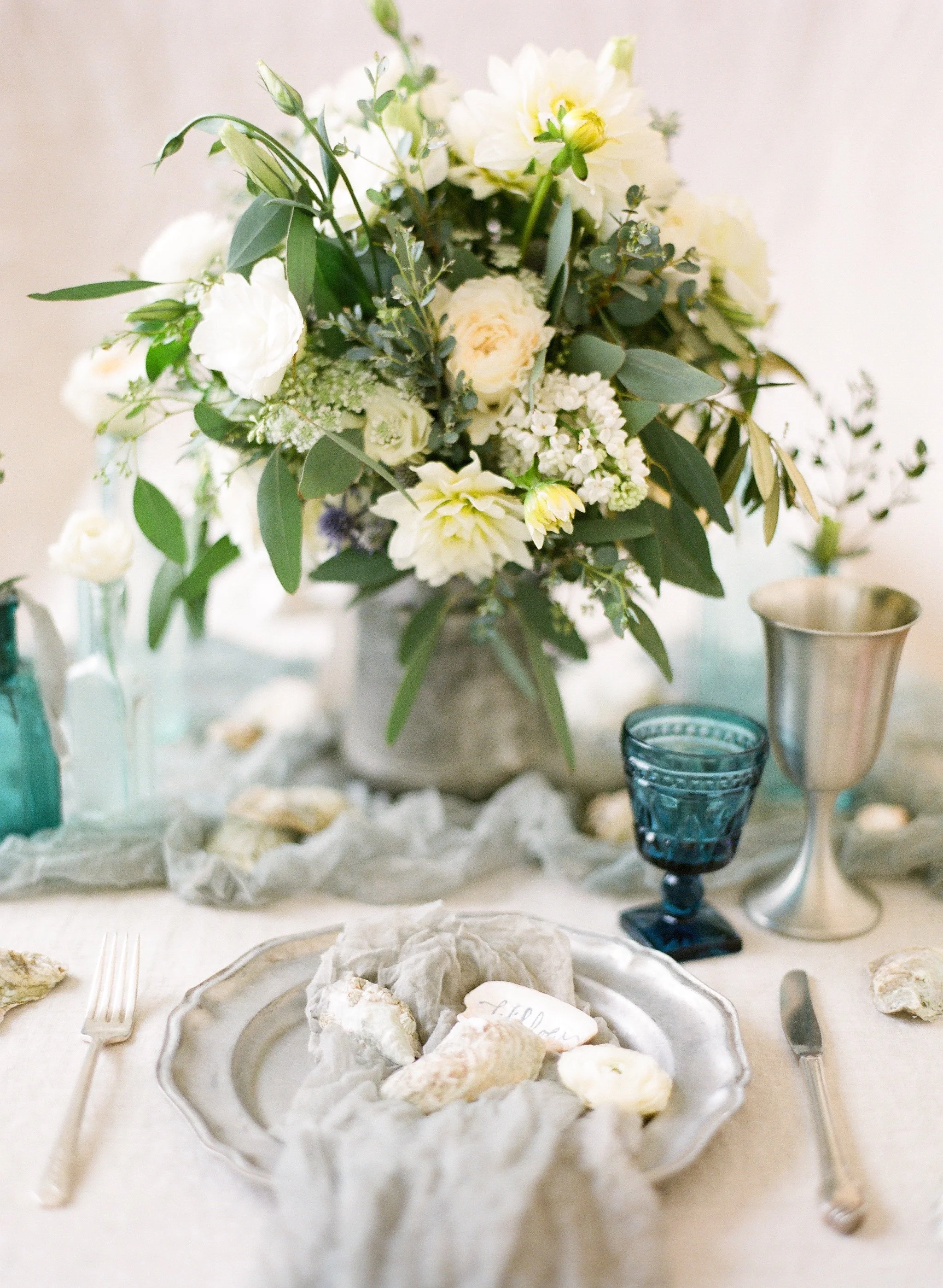 life-in-bloom-chicago-dreamy-beach-seaside-wedding-inspiration.jpeg