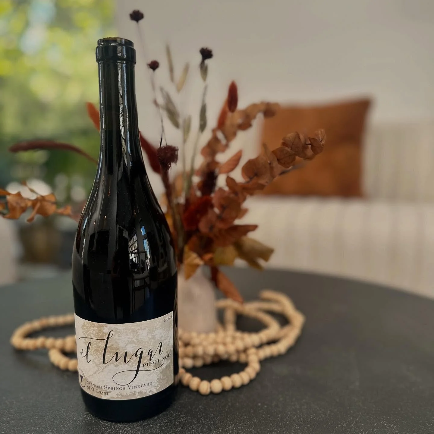 🍂 Fall weekend hours 🍂
Thursday  12-5 PM
Friday  12-7 PM
Saturday  12–7 PM
Sunday  12–5 PM
Stop in for a glass & settle into the season. 🍷
#FallVibes #WineTime #CentralCoastWine #ElLugarWines #pinotnoir