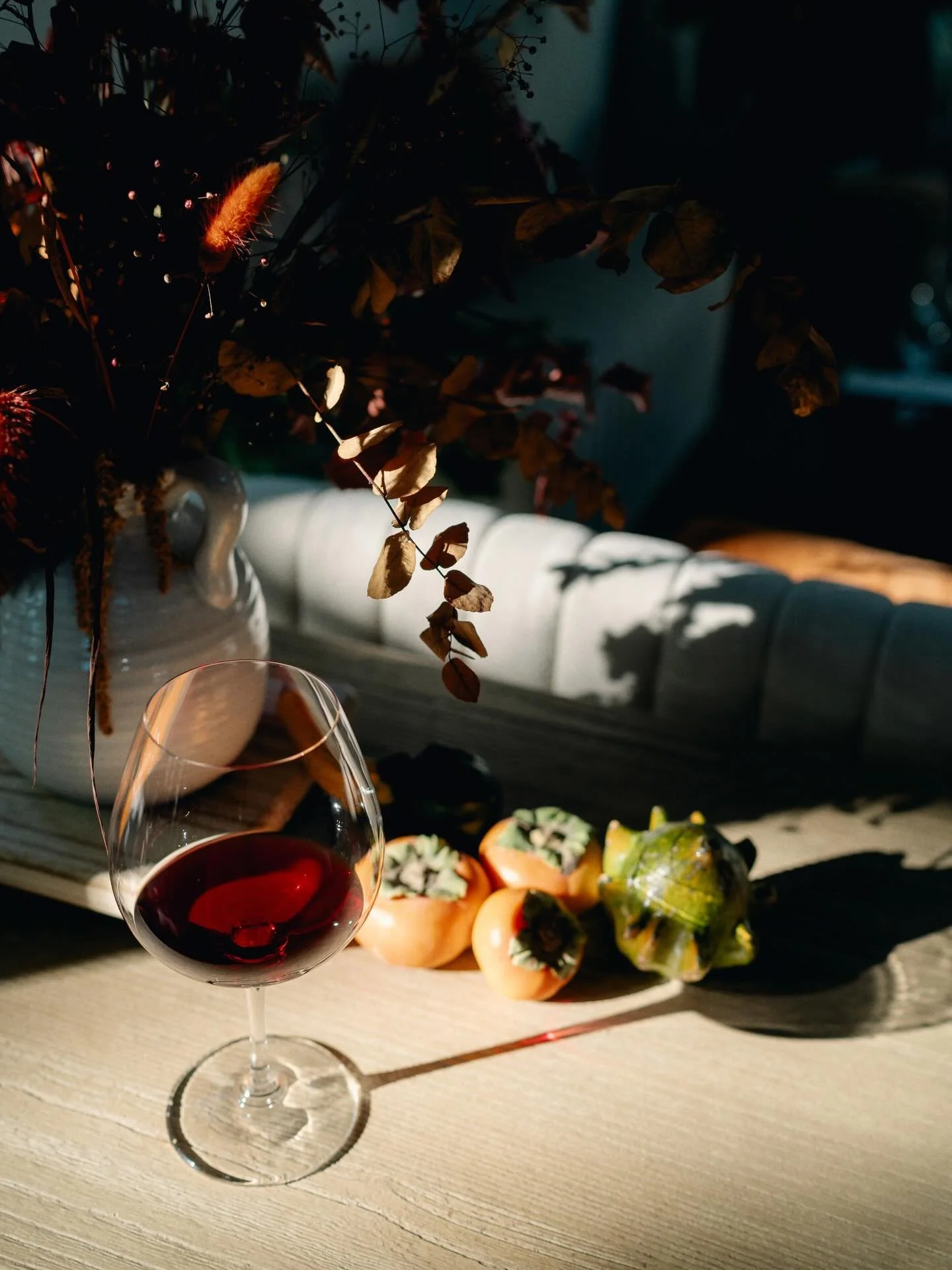 🍂 Happy Thanksgiving Week from El Lugar!
Stop by Tuesday &amp; Wednesday, 12&ndash;5 PM, for complimentary tastings and snag the perfect four-pack (on sale!) for your holiday table. 🥂✨
We&rsquo;ll be closed Thursday, but back pouring 
Friday&ndash;