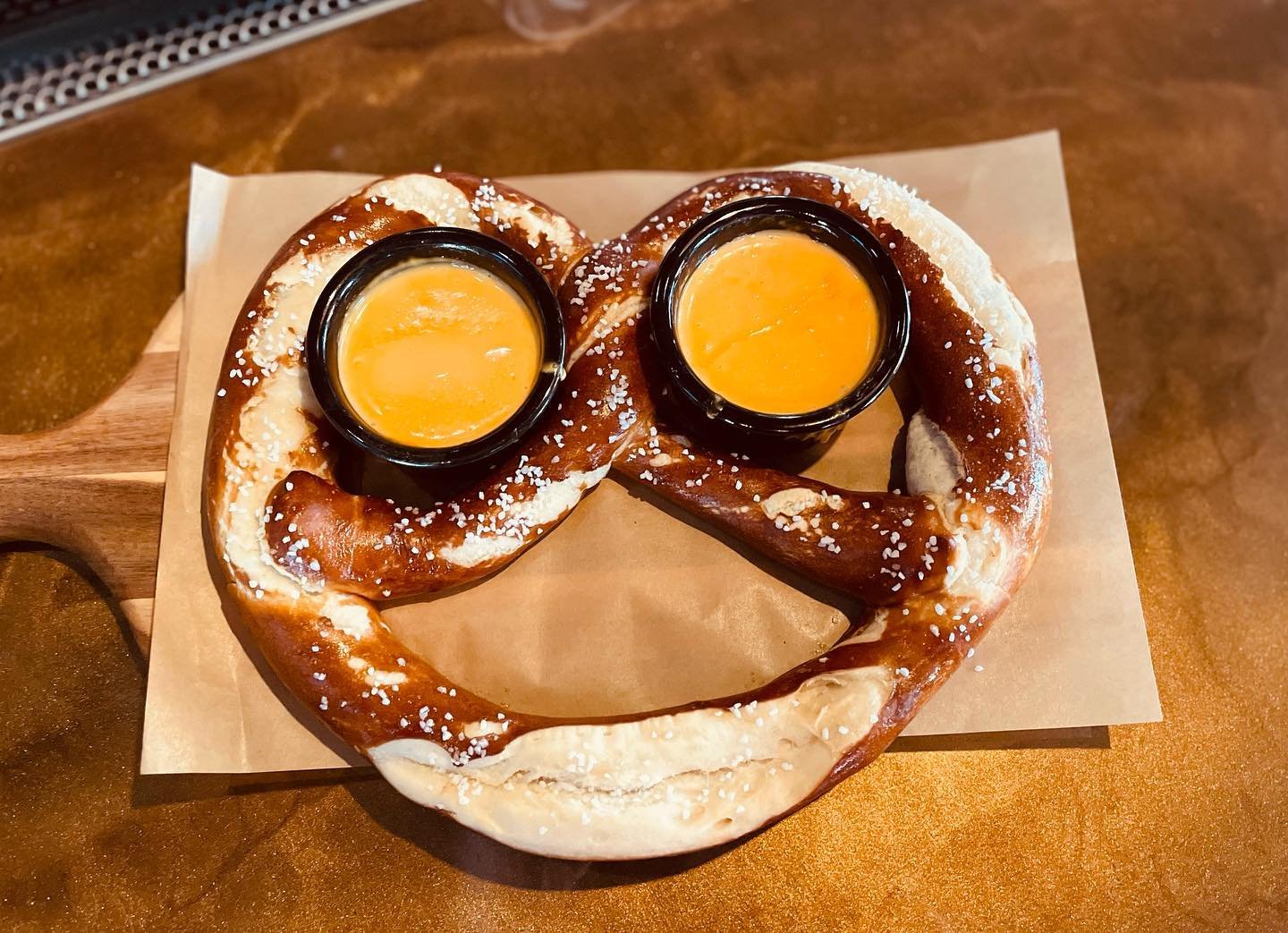 Our Happy Bavarian Pretzel with Beer Cheese Sauce. Come on in and and wash one down with one of our tasty craft cocktails. 🍸 We&rsquo;re open until 10 tonight, and from 2-7pm on Sunday. 
&hellip;
3610Bridgeport Way W
Univ. Place, WA 98466
&hellip;
#