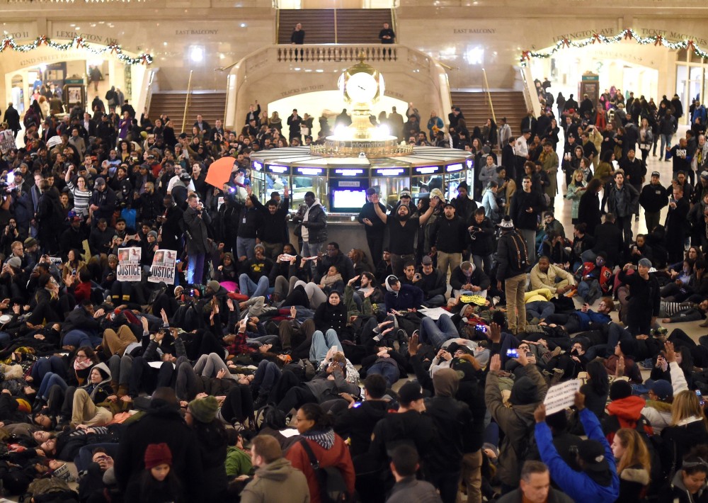 these-pictures-from-eric-garner-protests-will-really-move-you7.jpg