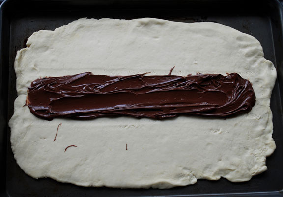 a.+braided+chocolate+hazelnut+bread+6.jpg