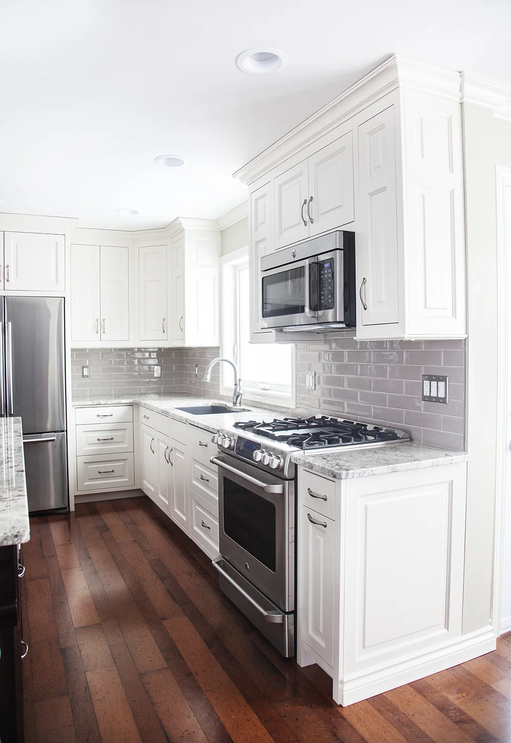 White Kitchen Cabinets