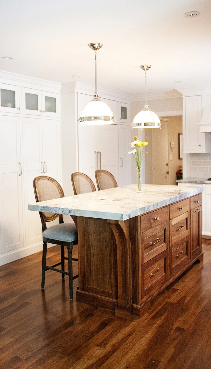 marble kitchen island 