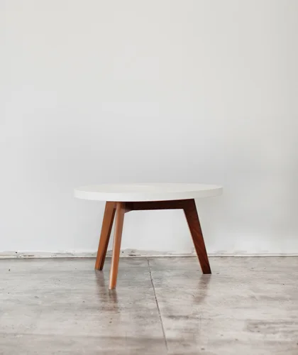 Egg-shaped table