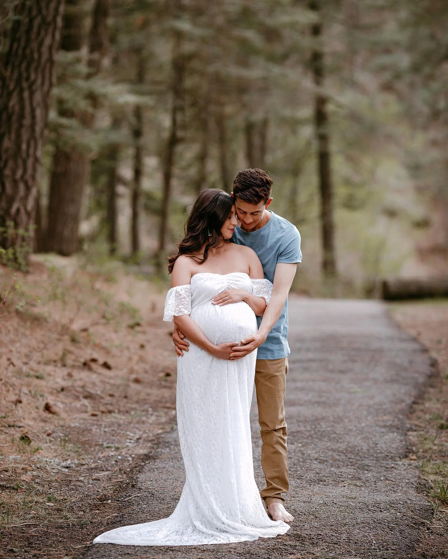 Oh you know just sharing another photo from this beautiful maternity session 💙