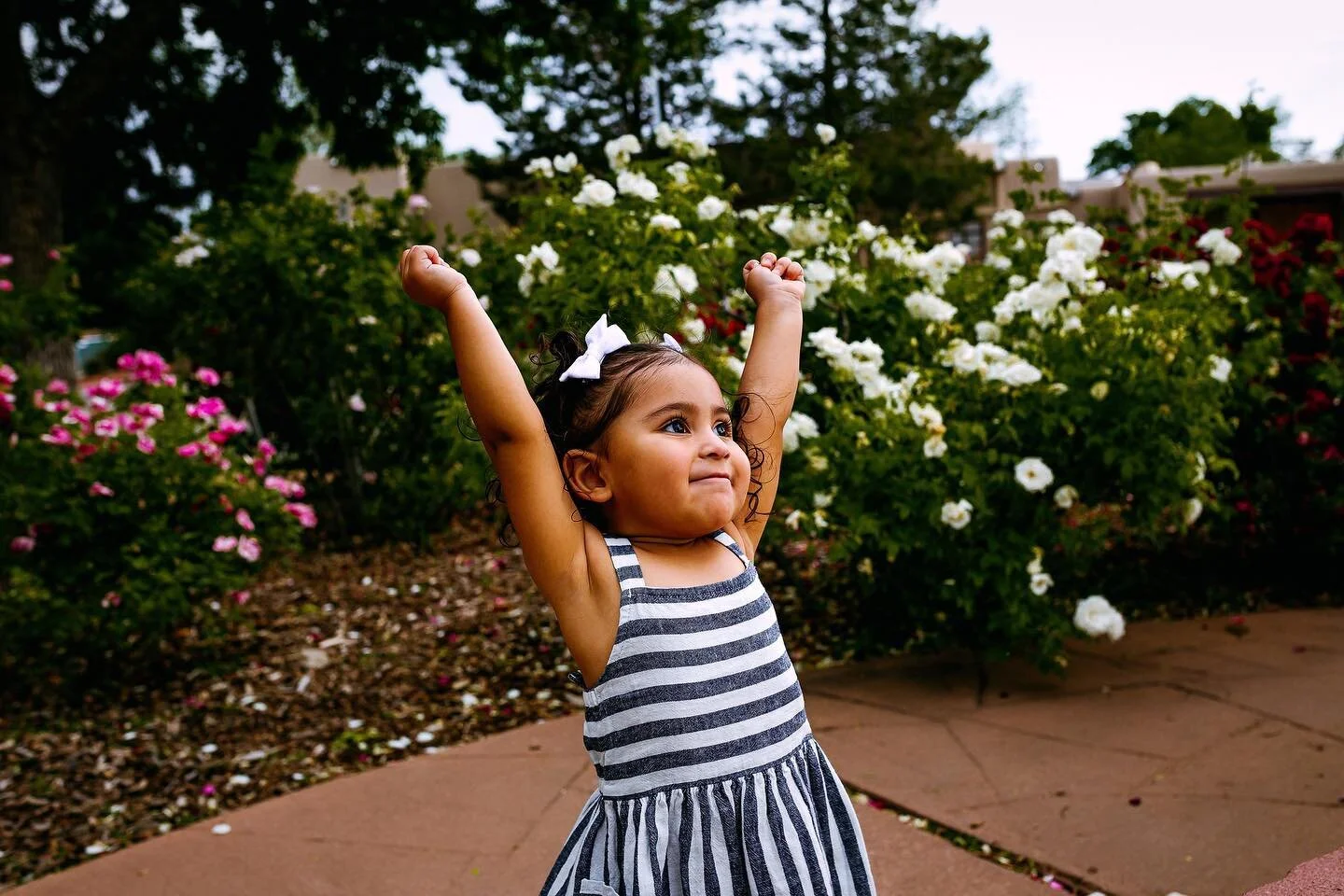 Raise your hands for the weekend!!