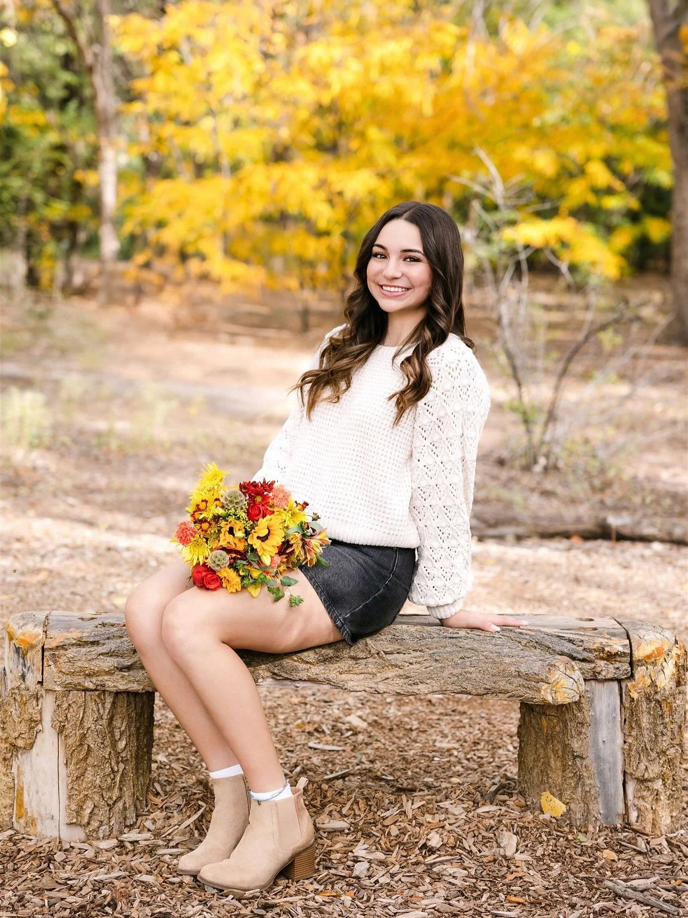 Sharing some more of my favorites from this beautiful senior session 💛