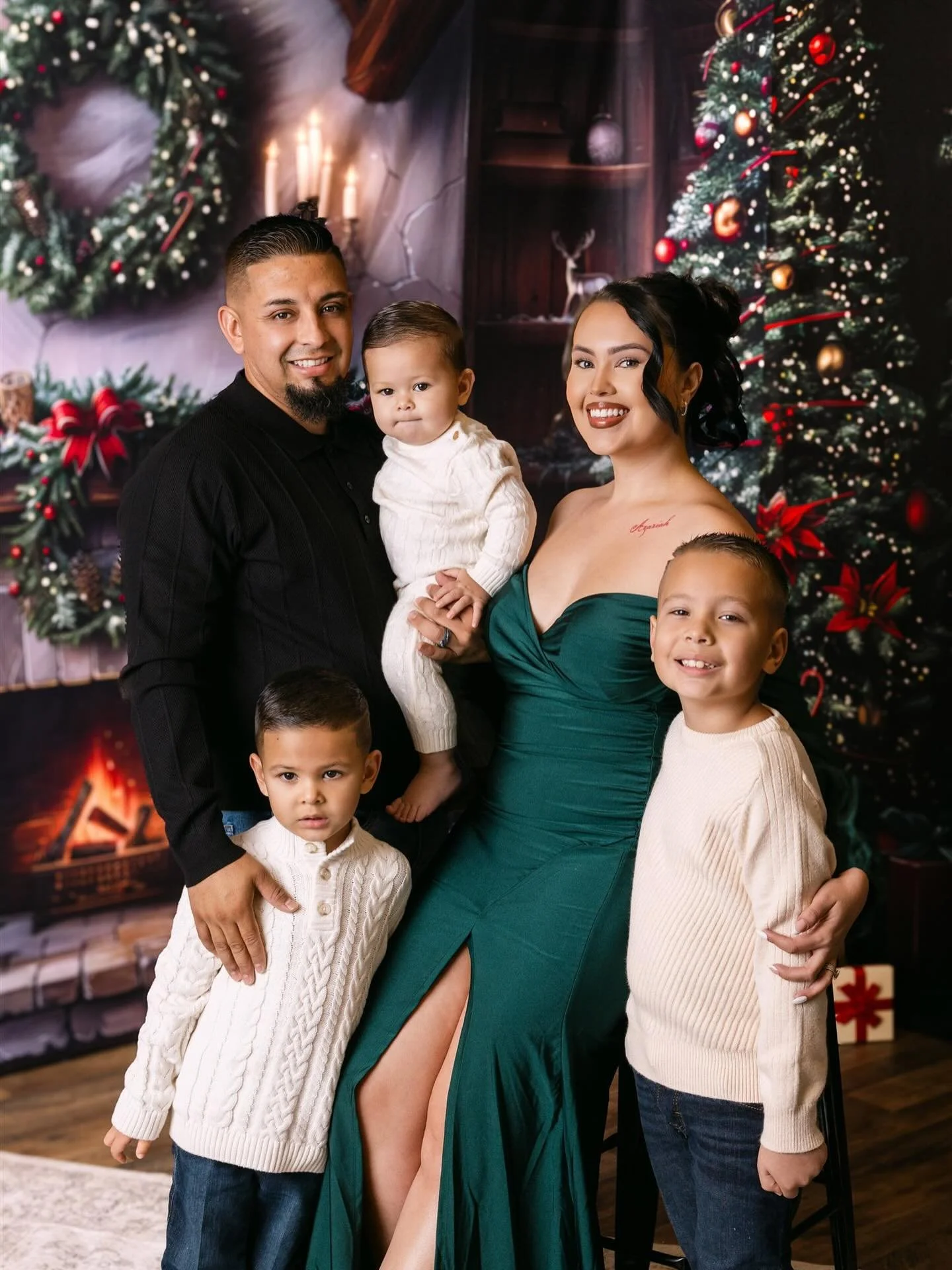 You guys! One week until Christmas and most kids are only in school today and tomorrow so you better finish up that last minute shopping! (Or am I the only one still slacking 🤷🏻&zwj;♀️😫)