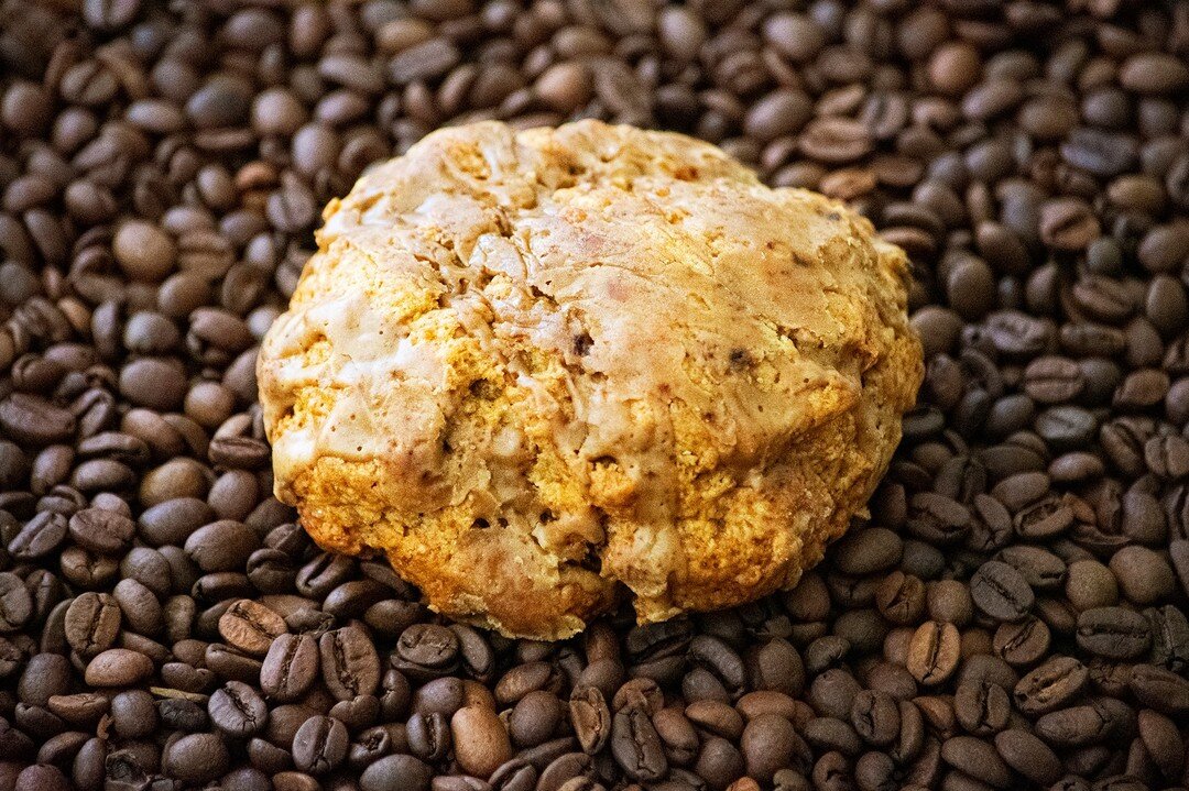 For all you coffee lovers out there! ☕️

Freshly baked Coffee Cream scones are waiting for you in June's Scone and Tea Subscription Box! 😊 💗 
.
.
.
.
.
#subscription #subscriptionbox #scones #tea #sconesubscription #sconeslover #sconesfordays #scon