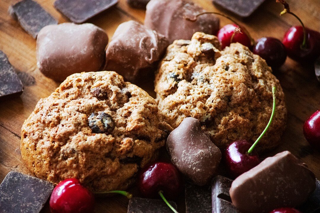 🍫 🍒 Chocolate Cherry Scones! 🍒 🍫

Our second Subscription Box scone flavor this month. These scones are not to be missed either!

Paired with the most exquisitely sweet and smooth  Rooibos tea - White Swiss Truffle! 🥰
.
.
.
.
.
#chocolate #cherr