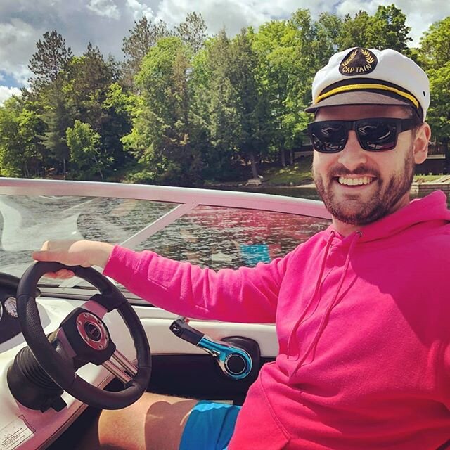 Captain Spenny rides again! 🚤
.
.
.
.
📷 @chrisromdotcom 😘