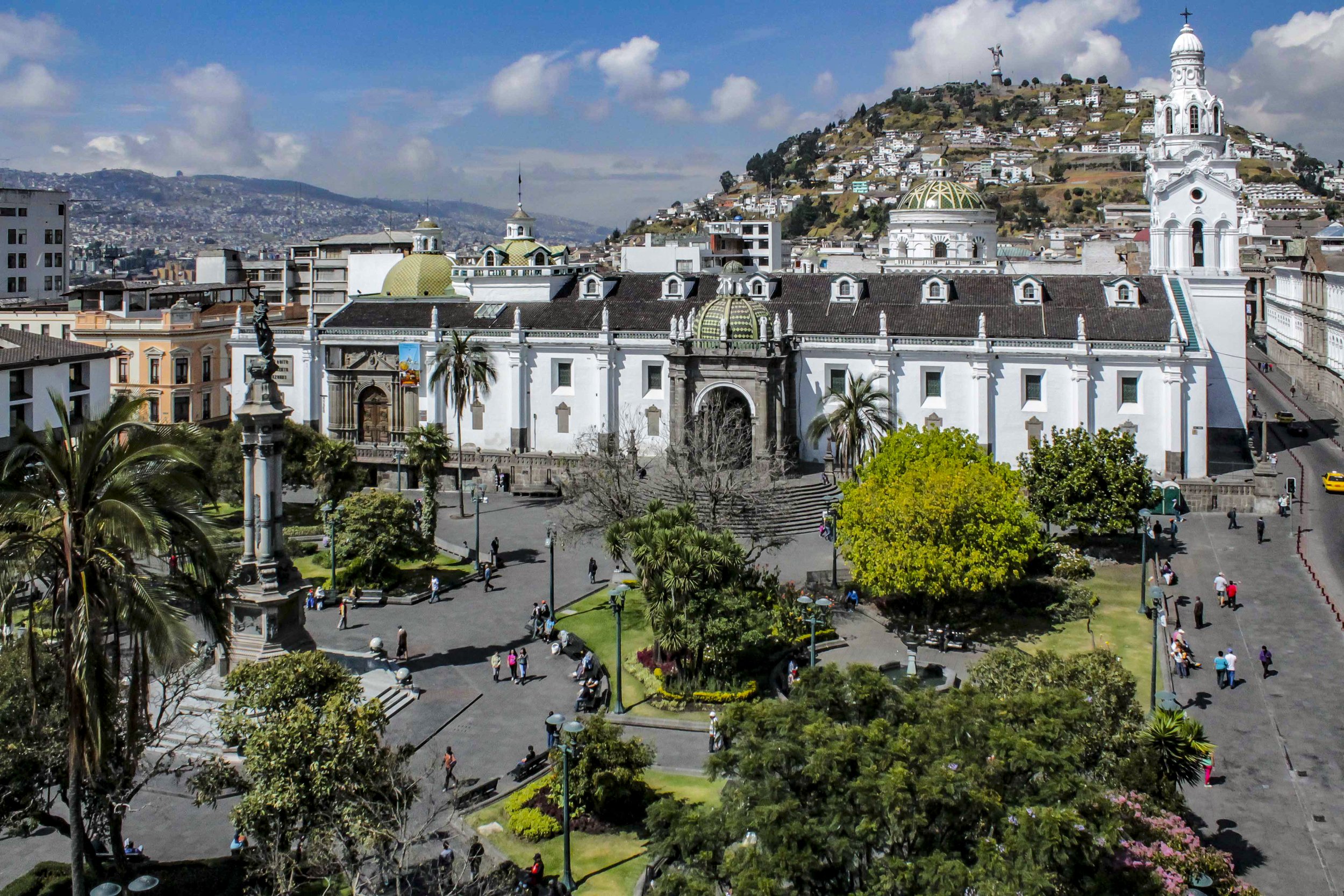 Quito_Independence Square & El Panecillo hill.jpg