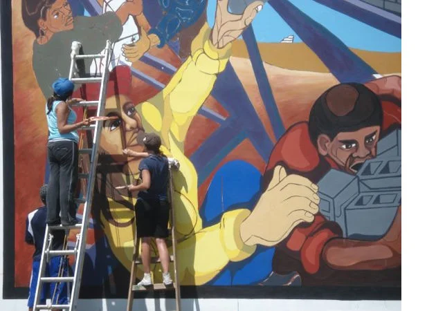 Construyendo el Futuro / Building the Future