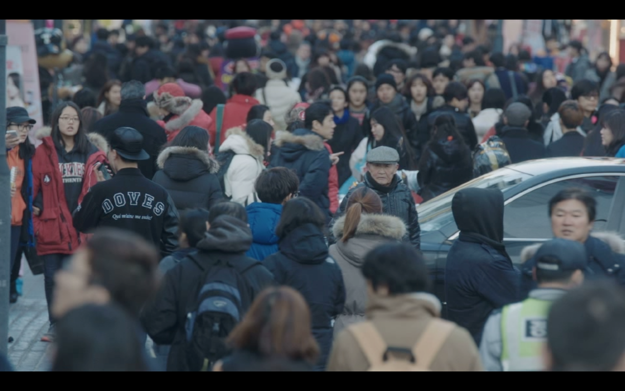 Family_Filmstills_Kim_city.png