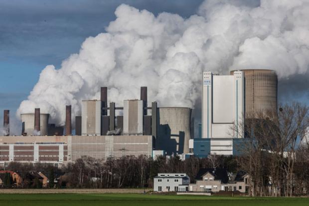 Braunkohlekraftwerk Niederaussem, Deutschland. NZZ: Bern Lauter