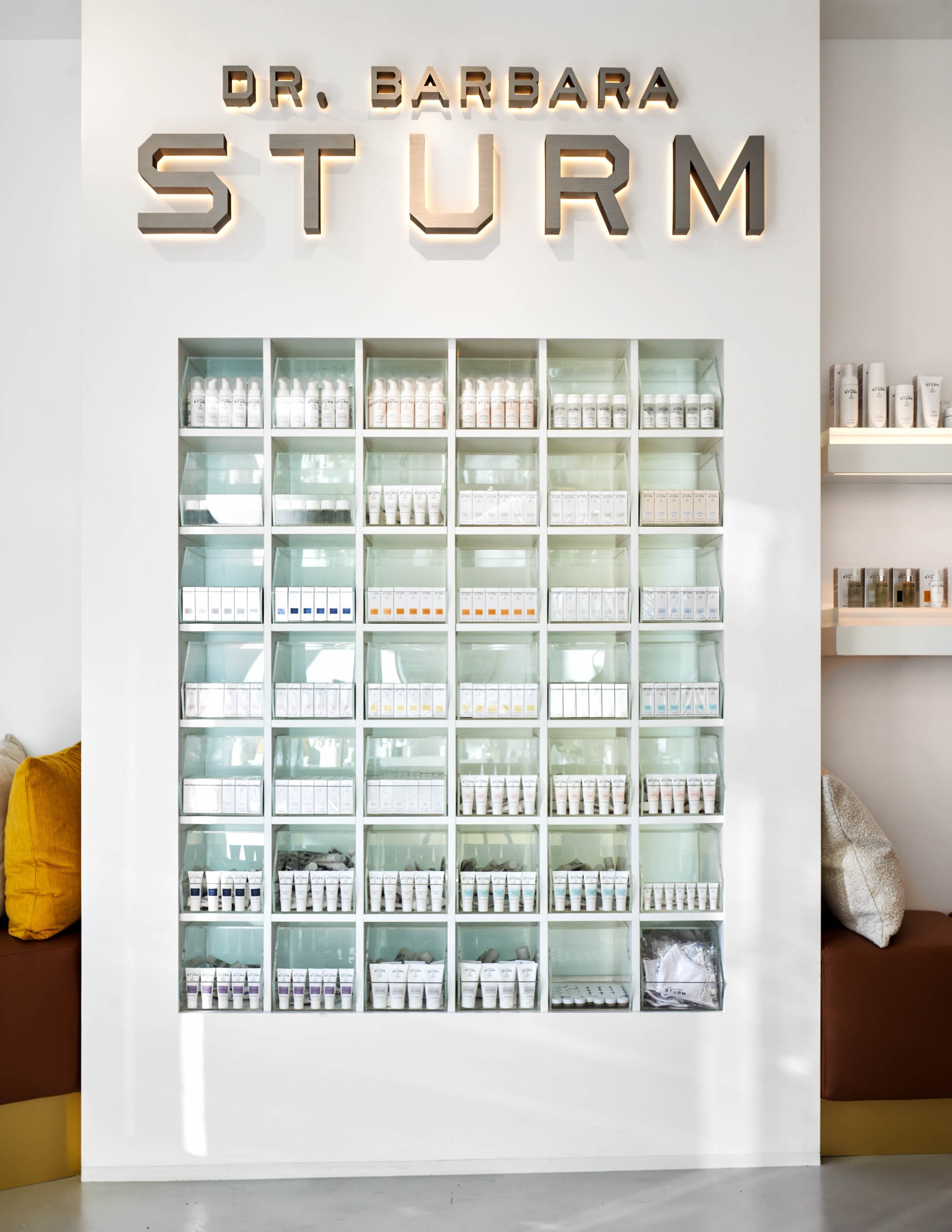 Dr. Barbara Sturm, Dallas — HUXHUX Design