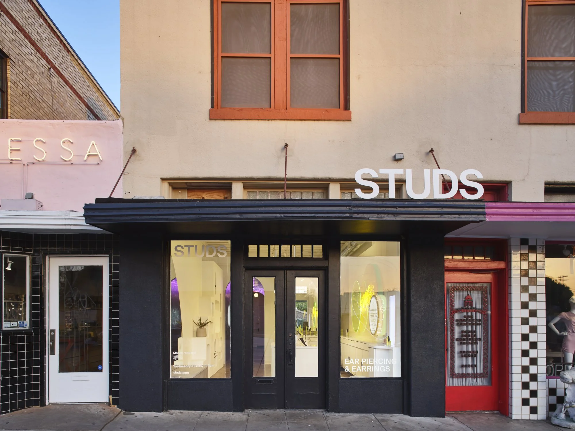 STUDS Stand Alone Studio 