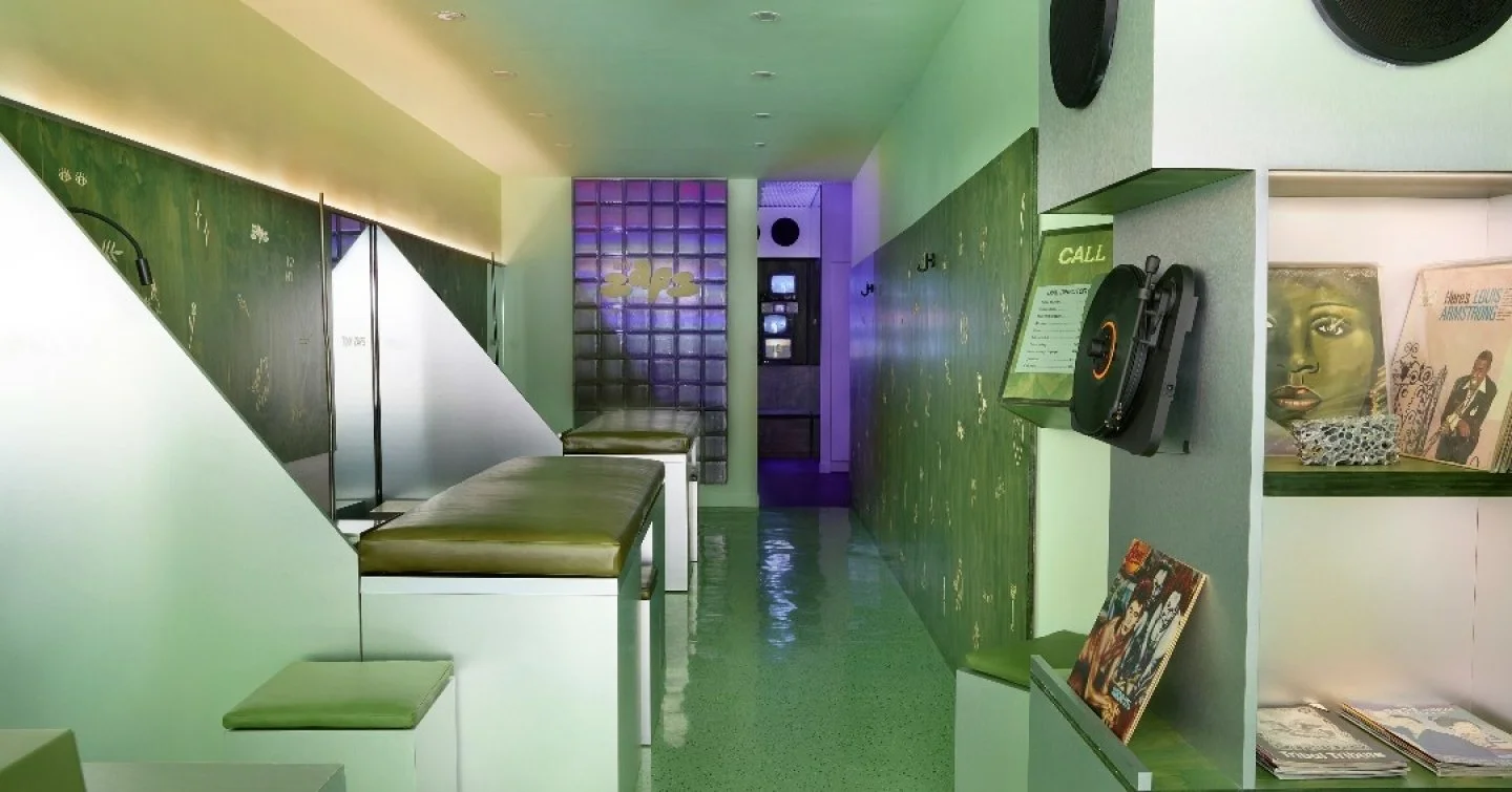 Rooted in a deep understanding of tattoo culture and contemporary retail behavior, HUXHUX reimagined how a tattoo studio could look, feel, and function. The goal: to create an experience through which customers who are getting their first tattoo can 