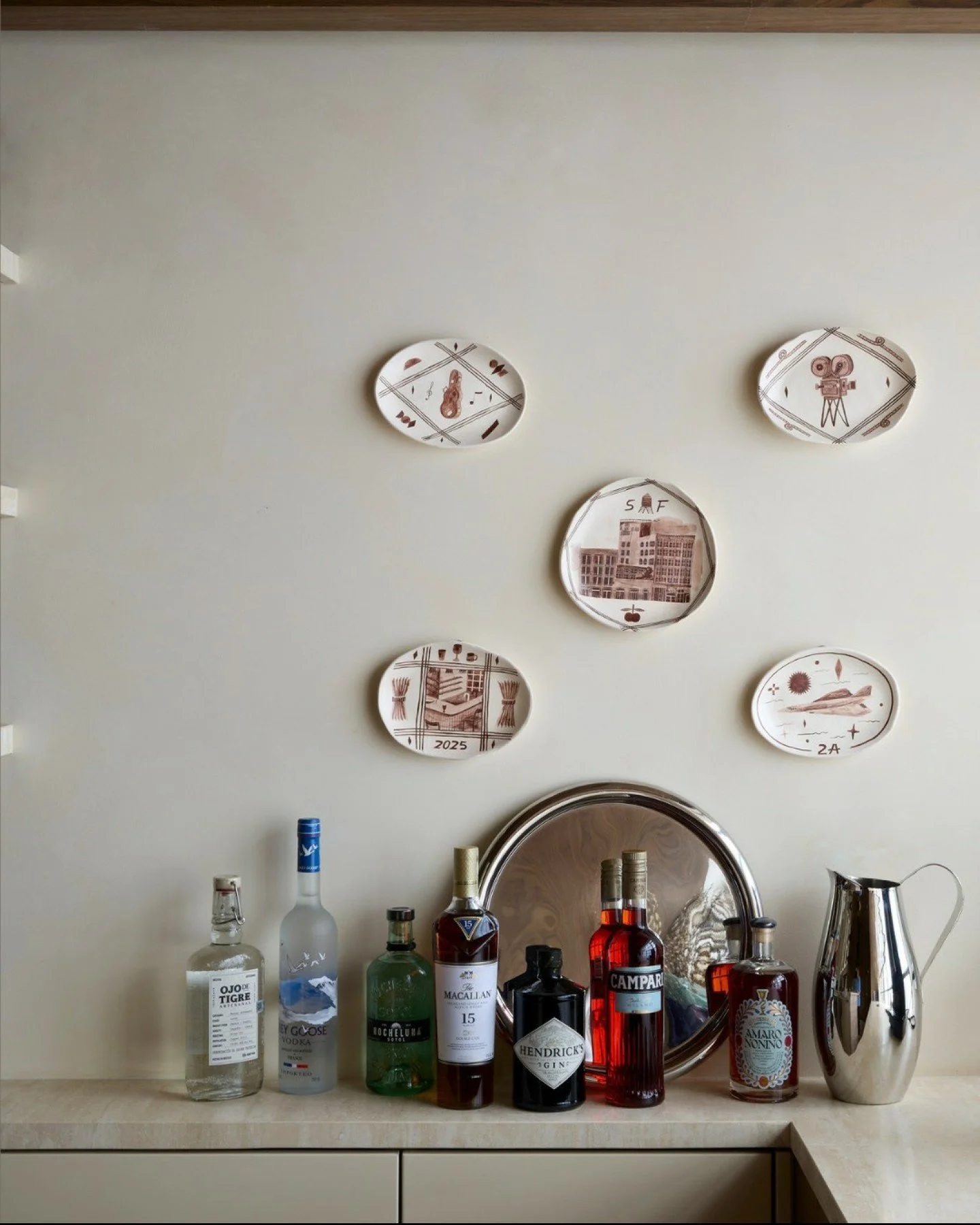 We collaborated with @eviemayadams to create this custom artwork for our clients at @smartflyer. Each plate is a reflection of the brand, thoughtfully designed to tell the story of its new home.