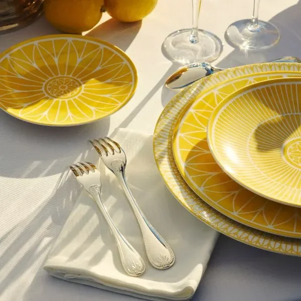 OUTDOOR_DINNING_-_RIGHT_IMG_axifwy.webp